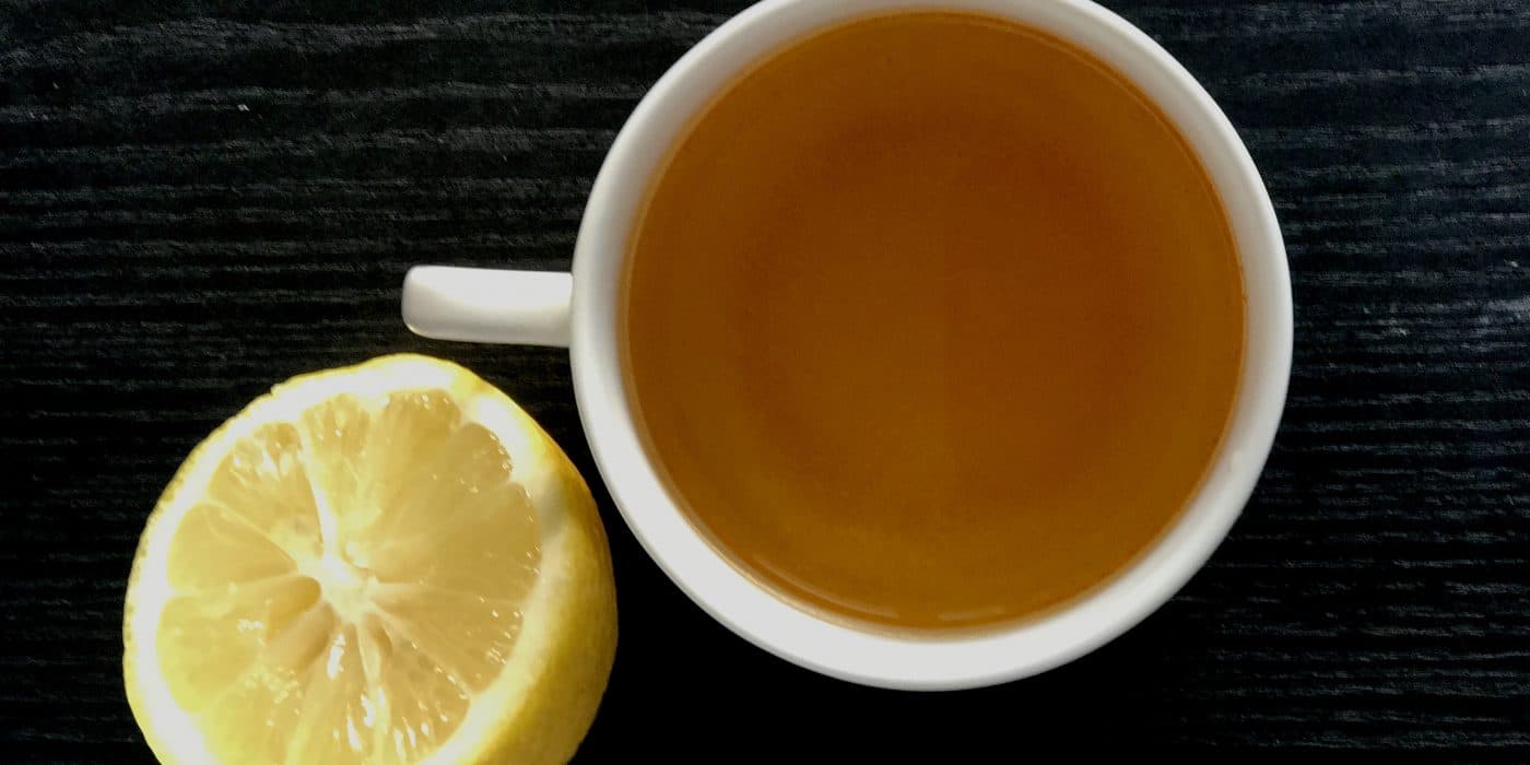 Poranny „drink” z kurkumą na wzmocnienie