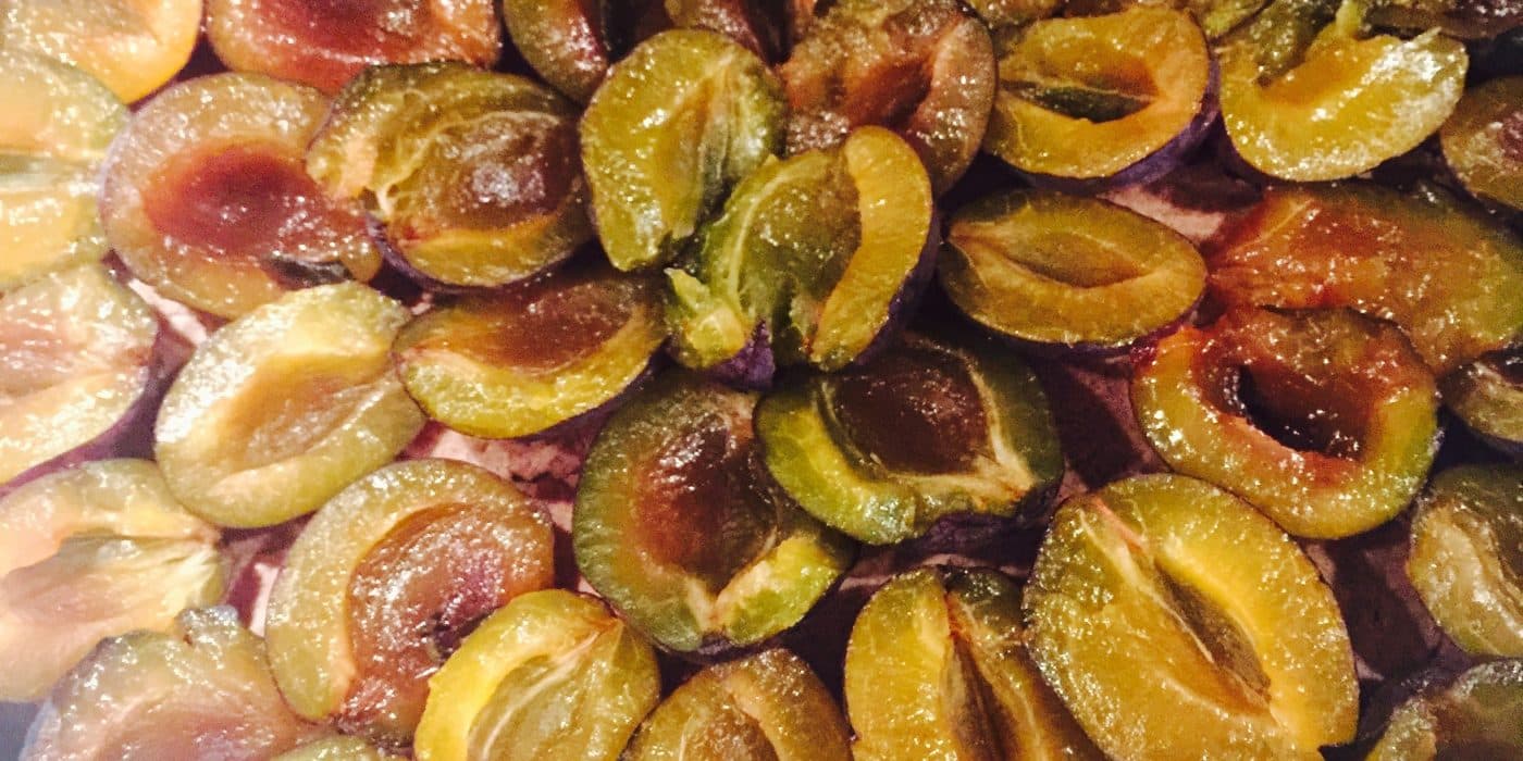 Przepis na bezglutenowe ciasto ze śliwką